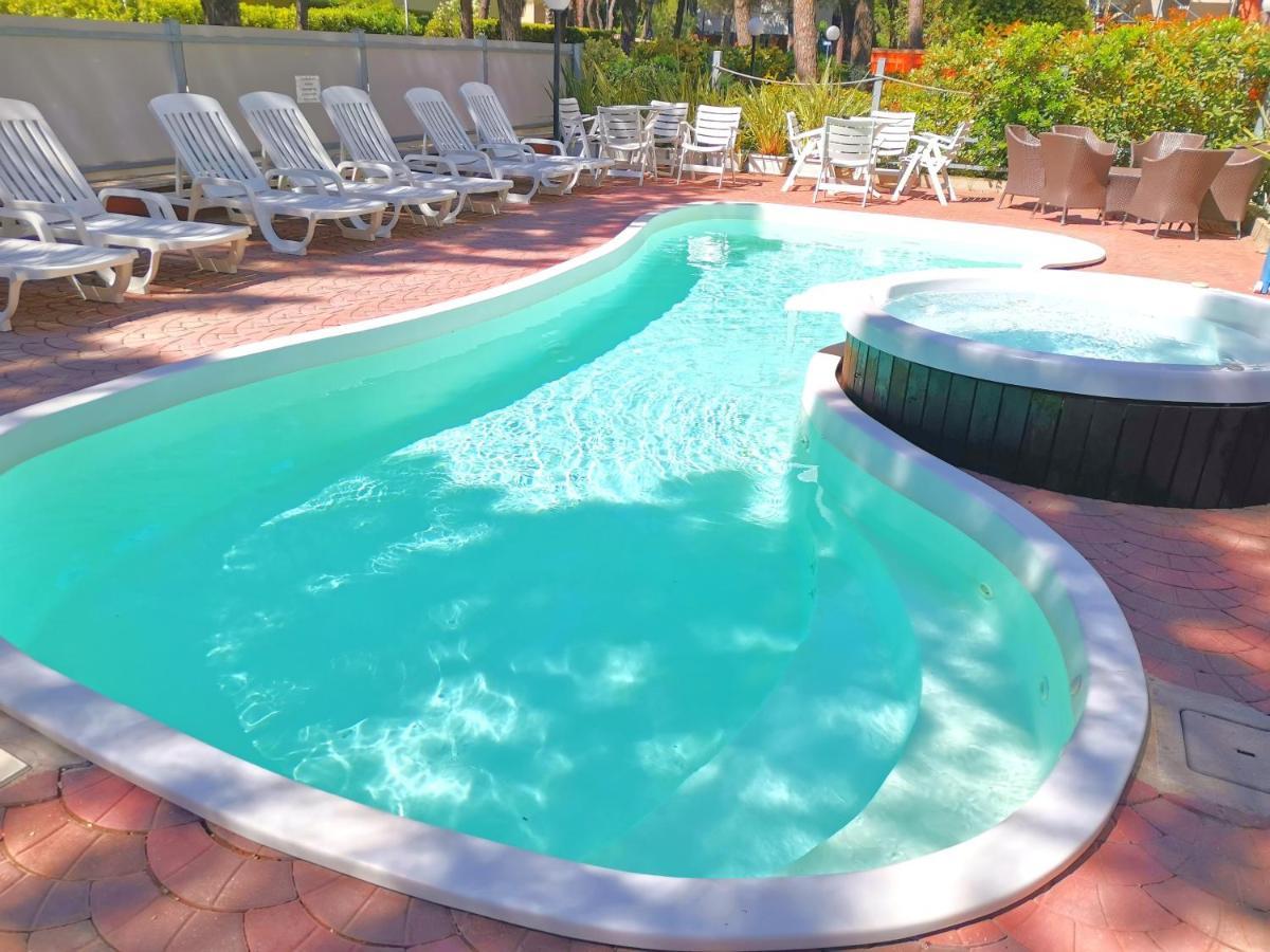 Hotel Monaco - Parcheggio Incluso Min 2 Gg Milano Marittima Dış mekan fotoğraf