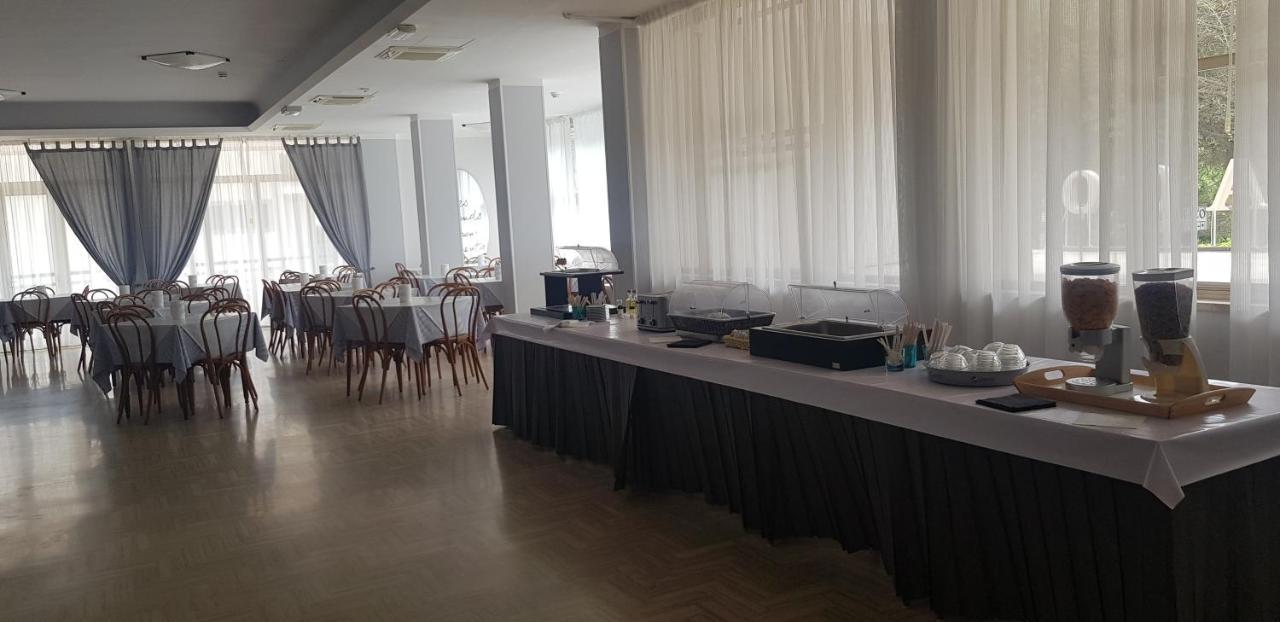 Hotel Monaco - Parcheggio Incluso Min 2 Gg Milano Marittima Dış mekan fotoğraf