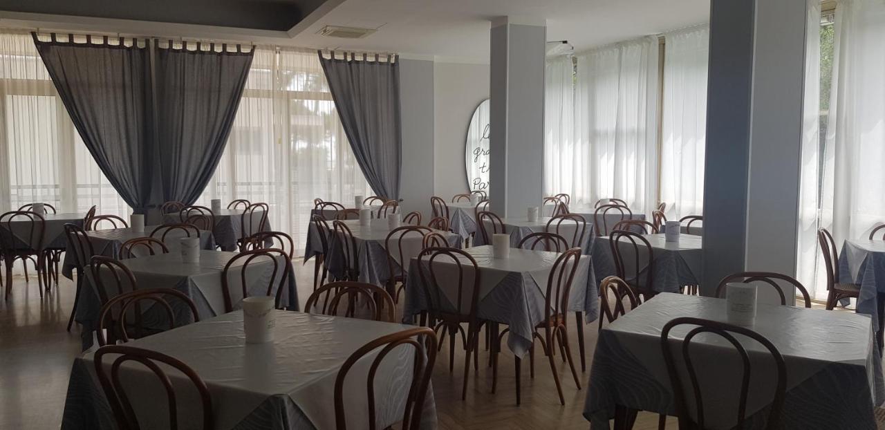 Hotel Monaco - Parcheggio Incluso Min 2 Gg Milano Marittima Dış mekan fotoğraf