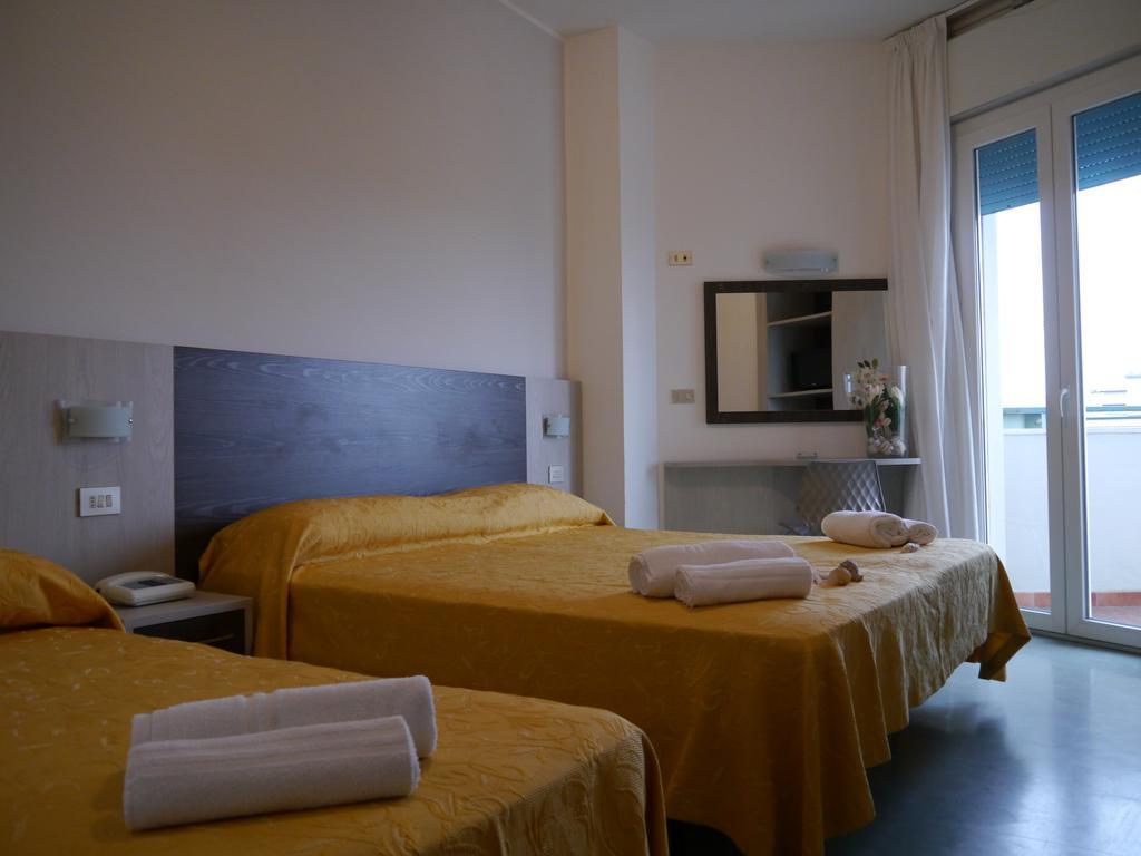 Hotel Monaco - Parcheggio Incluso Min 2 Gg Milano Marittima Dış mekan fotoğraf