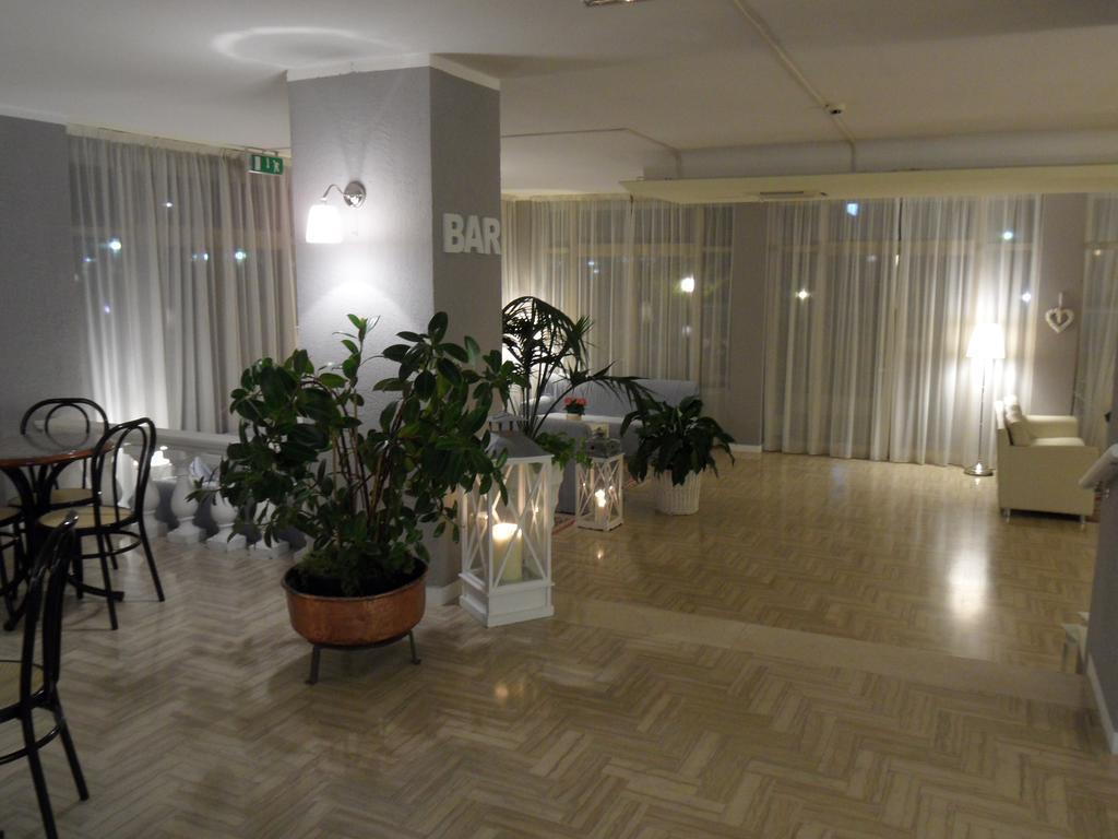 Hotel Monaco - Parcheggio Incluso Min 2 Gg Milano Marittima Dış mekan fotoğraf
