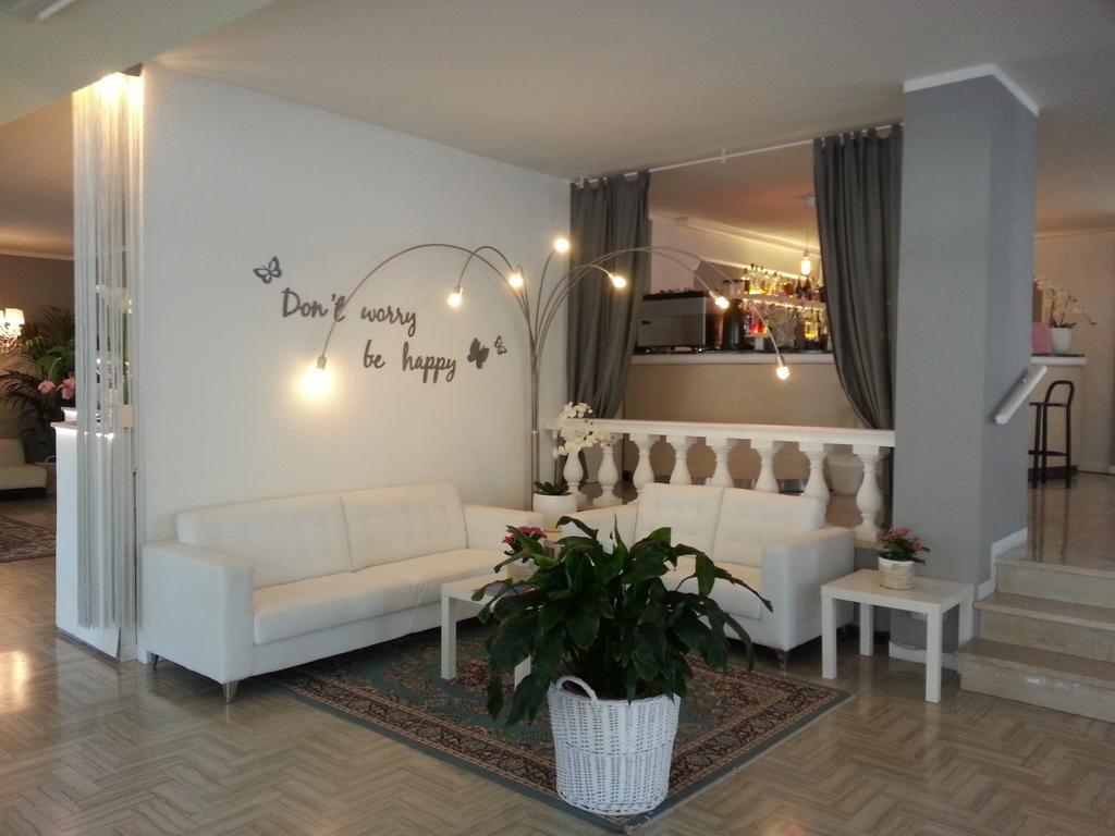 Hotel Monaco - Parcheggio Incluso Min 2 Gg Milano Marittima Dış mekan fotoğraf